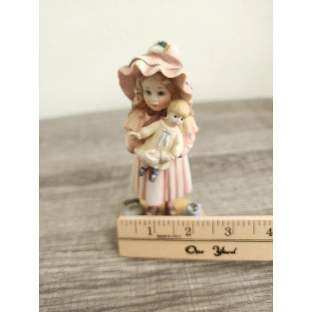Jan Hagara Amanda 1984-85 Limited Edition Figurine Royal Orleans Porcelain